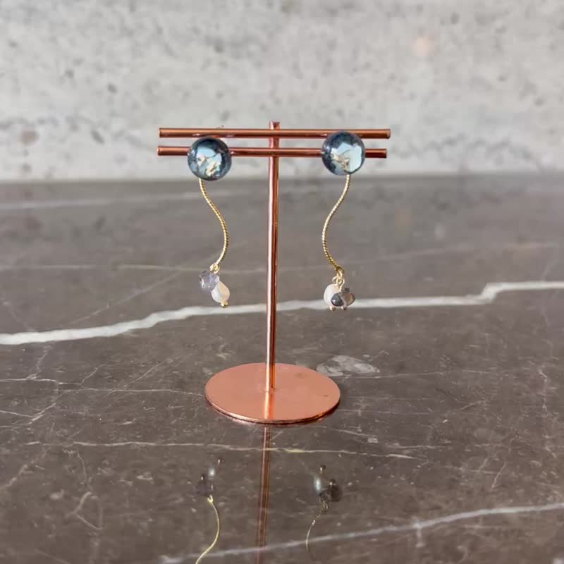 手作耳环  堇青石 日本手作家 - 耳环/耳夹 - 树脂 蓝色