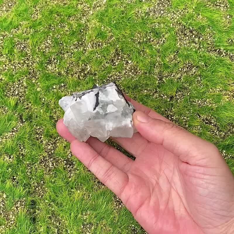 天然原矿疗愈系香花领立方冰透体萤石 增智慧 疗愈 圣诞礼物 - 摆饰 - 水晶 多色