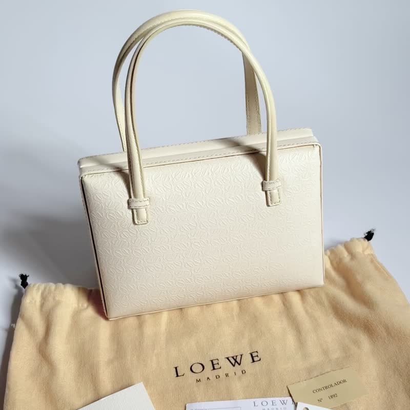 LOEWE 古董 Anagram 老花压纹小型手提包 米白色皮革 - 手提包/手提袋 - 真皮 白色