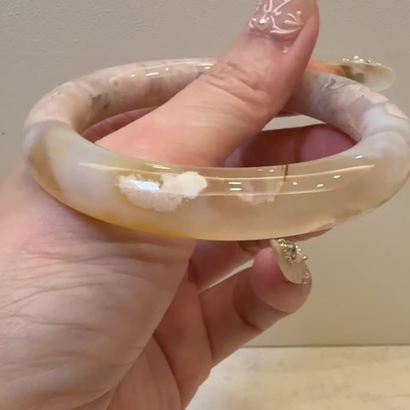 樱花玛瑙手镯 玛瑙手镯金黄成形花花半圈晚霞云朵粉圆条圈口54/55 - 手链/手环 - 玉石 