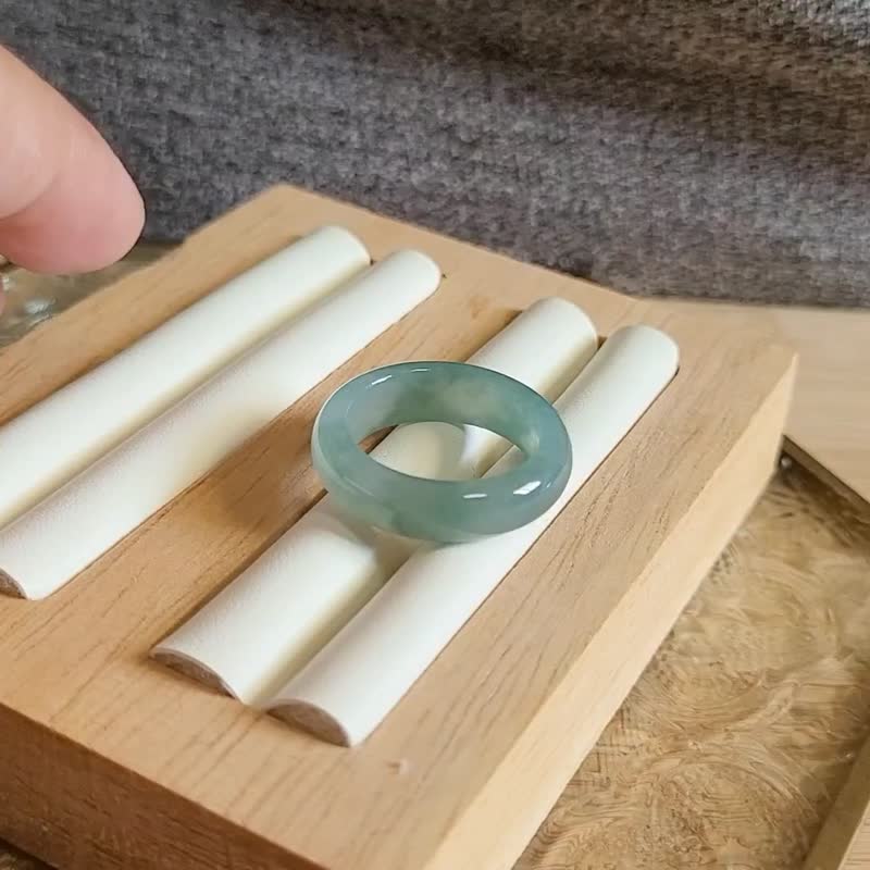 【亲翠】天然翡翠 冰芙蓉绿种水飘花润润手指镯12号戒圈 - 戒指 - 玉石 绿色