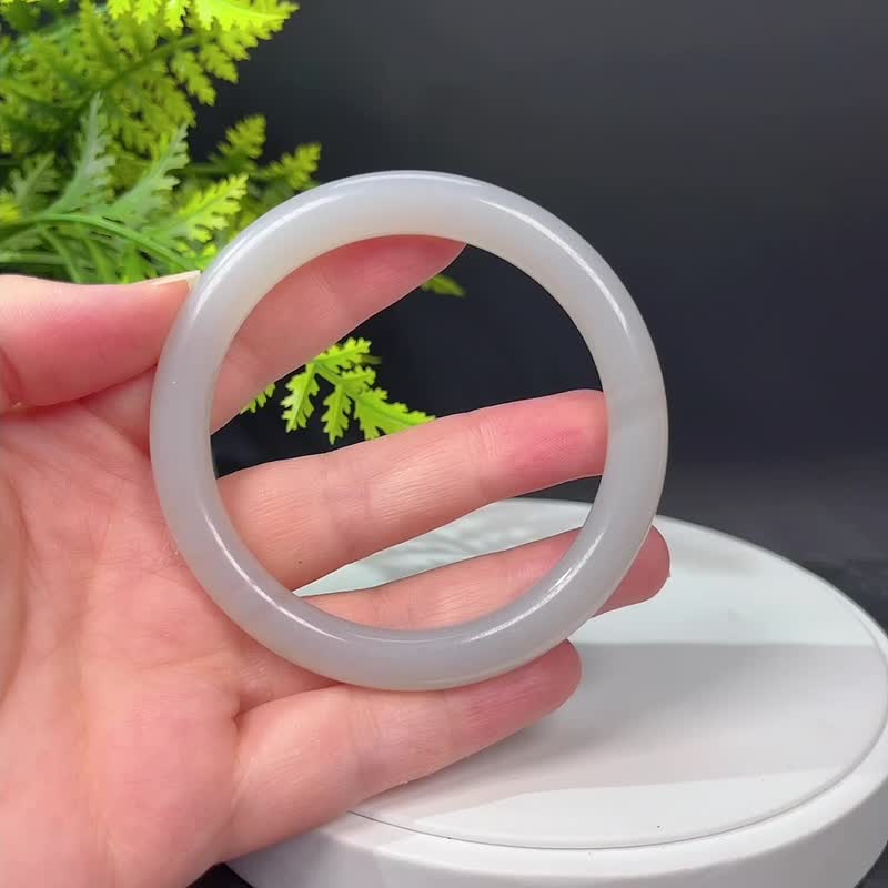 和田羊脂玉手镯61MM 老料脂白偏烟紫玉手环 附证书 质地油润细腻 - 手链/手环 - 玉石 白色