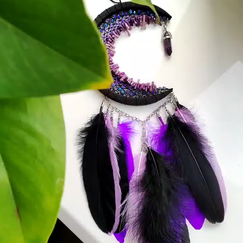 Moon dream catcher with amethyst crystal Black crescent moon dreamcatcher - 墙贴/壁贴 - 水晶 紫色