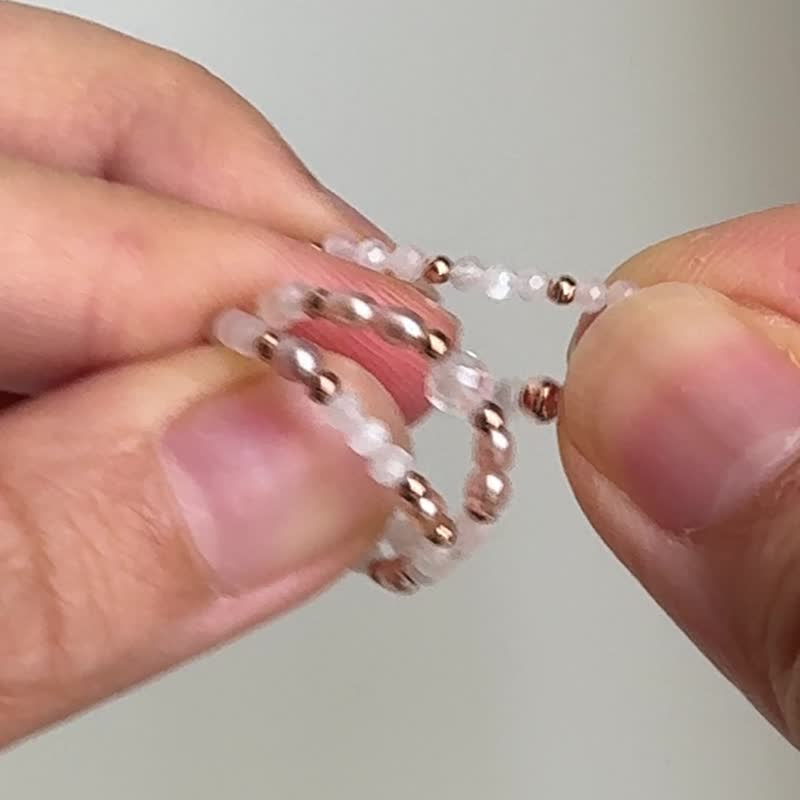 【单只选购】天然月光石珍珠弹性戒指 手工极细设计 轻珠宝 - 戒指 - 其他材质 粉红色