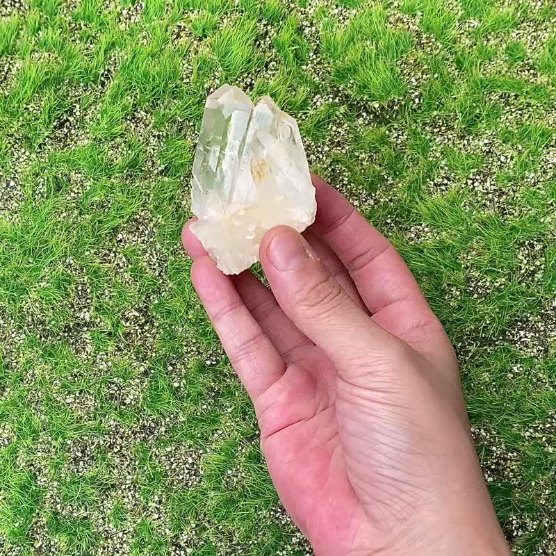 天然能量黄皮白水晶簇 白水晶柱 双生水晶 办公室 开运 风水摆件 - 摆饰 - 水晶 白色