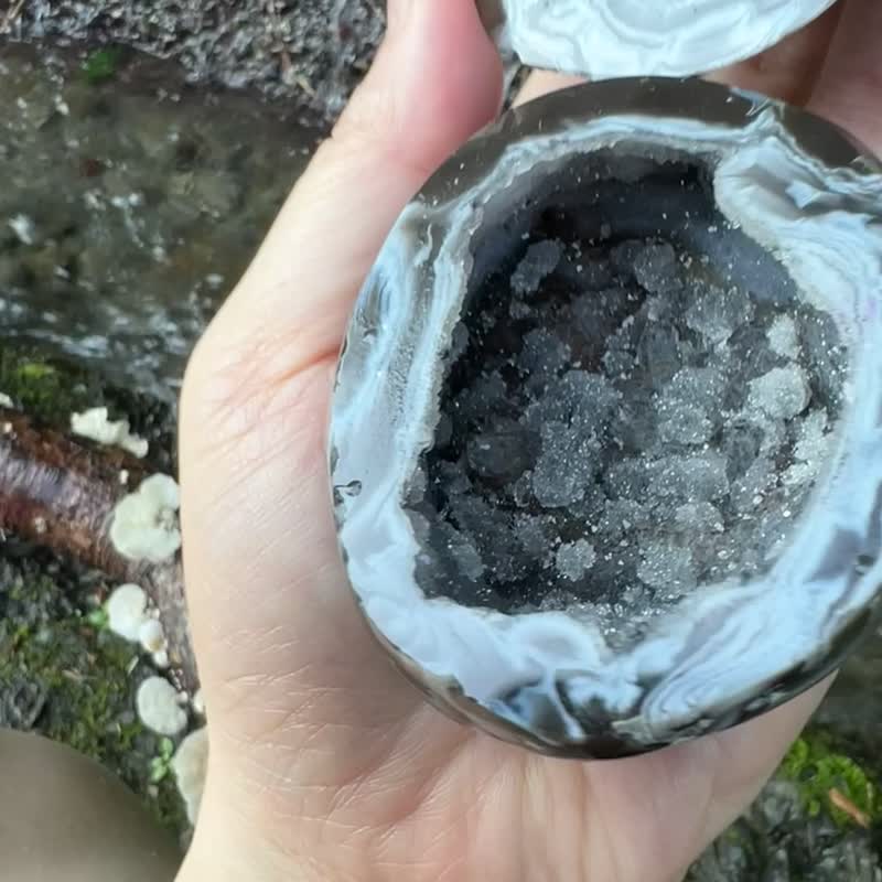 【座头晶系列作品 】银河芝麻糊  玛瑙聚宝盆 附底座 - 摆饰 - 水晶 黑色