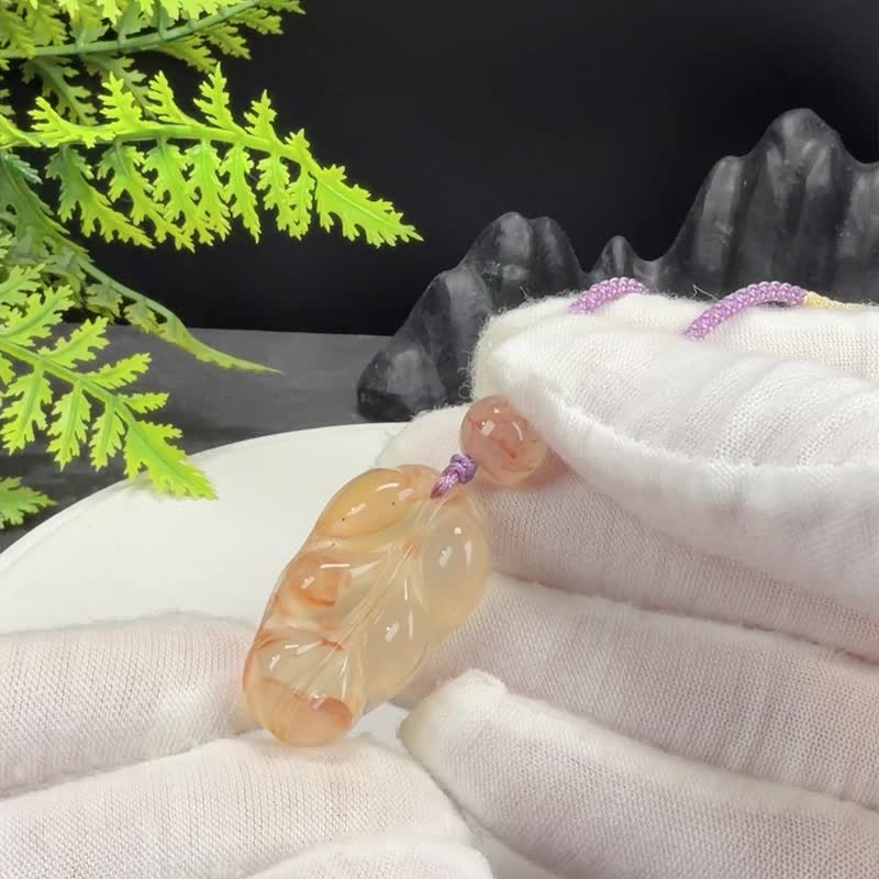 龙纹玛瑙吊坠 冰透起光浅橘飘花 手雕大叶有成 优雅温婉 家庭繁荣 - 项链 - 半宝石 橘色