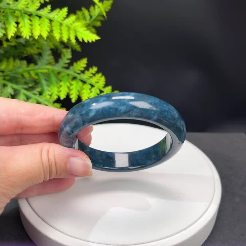 蓝线石手镯 55MM 渐变深蓝白 女式手环 开拓进取激发斗志平衡情绪 - 手链/手环 - 半宝石 