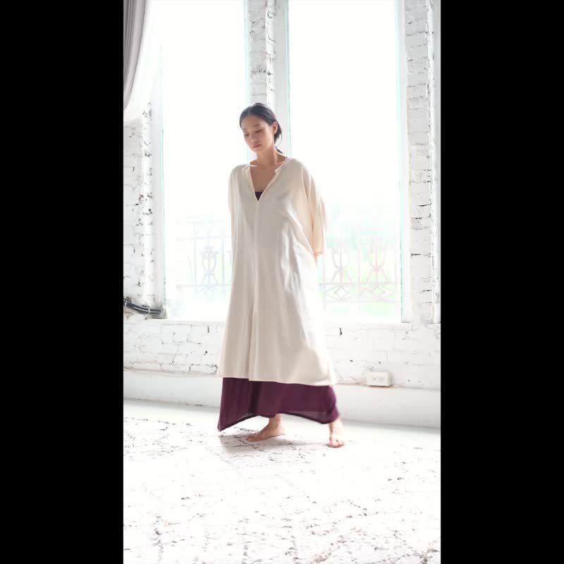 OMAKE 钥匙领落肩前开衩罩衫洋装 / 菱纹布 灰绿 - 洋装/连衣裙 - 棉．麻 绿色