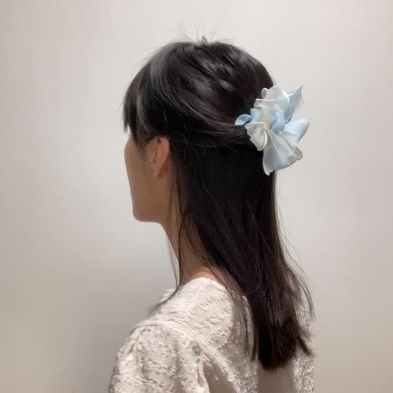 【原创 手工 】蓝色 白色 花型 一字夹 发夹 - 发饰 - 其他人造纤维 蓝色