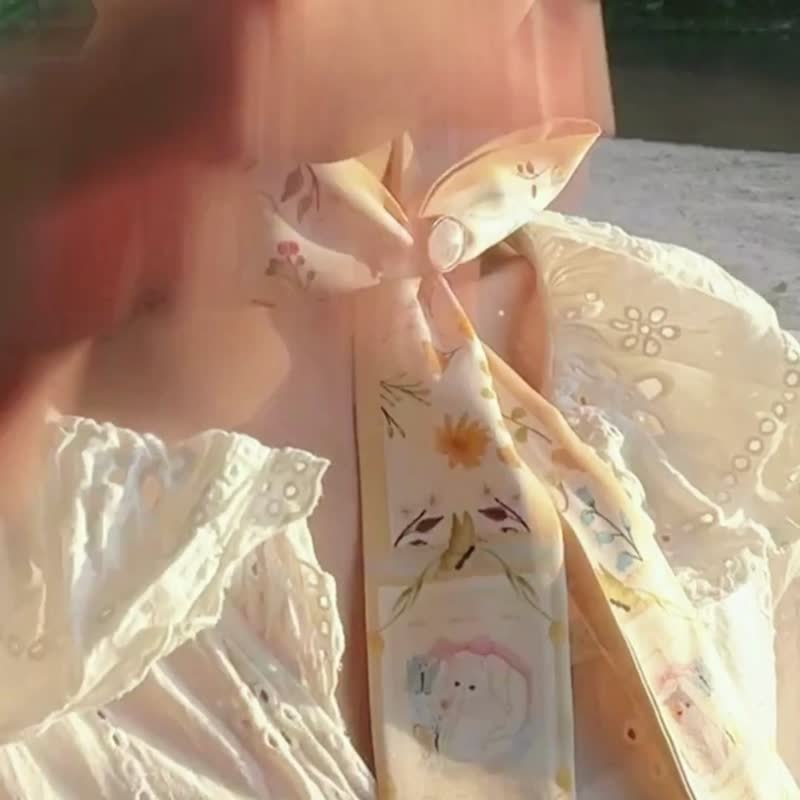 【TWILLY】猫咪午休时光丝巾礼盒 | 配丝巾扣 送姊妹礼物 - 丝巾 - 其他材质 