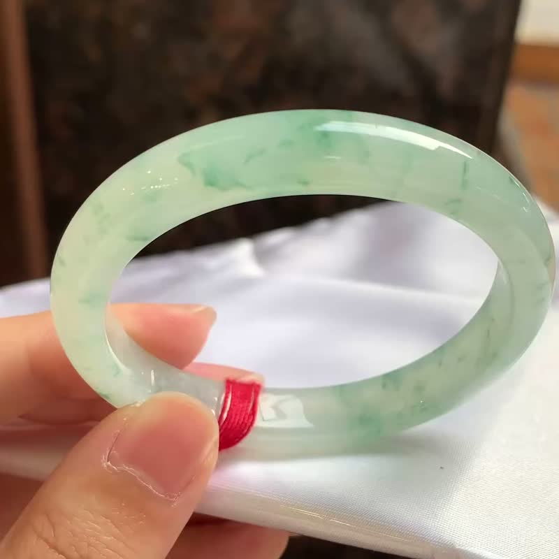 冰种 天然翡翠 缅甸 A玉 玉镯 • 冰种甜绿飘花翡翠贵妃镯 - 手链/手环 - 玉石 绿色