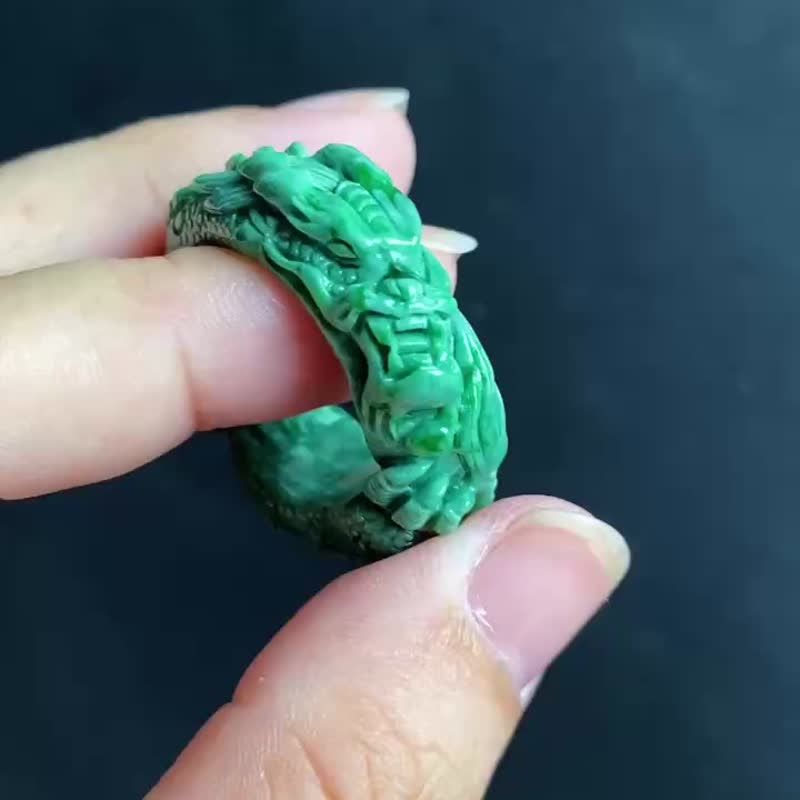天然翡翠 手工龙戒 危地马拉 雕刻戒指 内径20.2mm 招财霸王 ring - 戒指 - 玉石 绿色