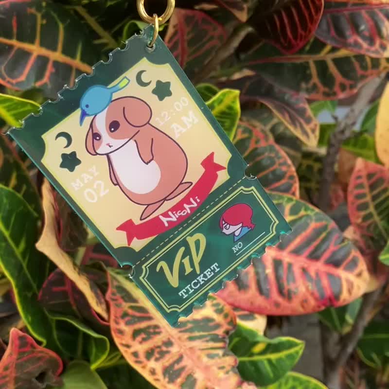 可妮的VIP炫光压克力吊饰 - 吊饰 - 塑料 金色