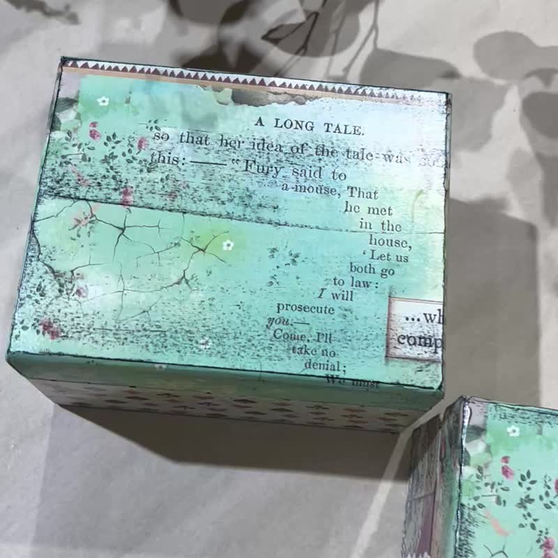 精油盒 爱丽丝梦游仙境 十二格 木盒 蝶古巴特 纸艺拼贴 - 香薰/精油/线香 - 木头 绿色