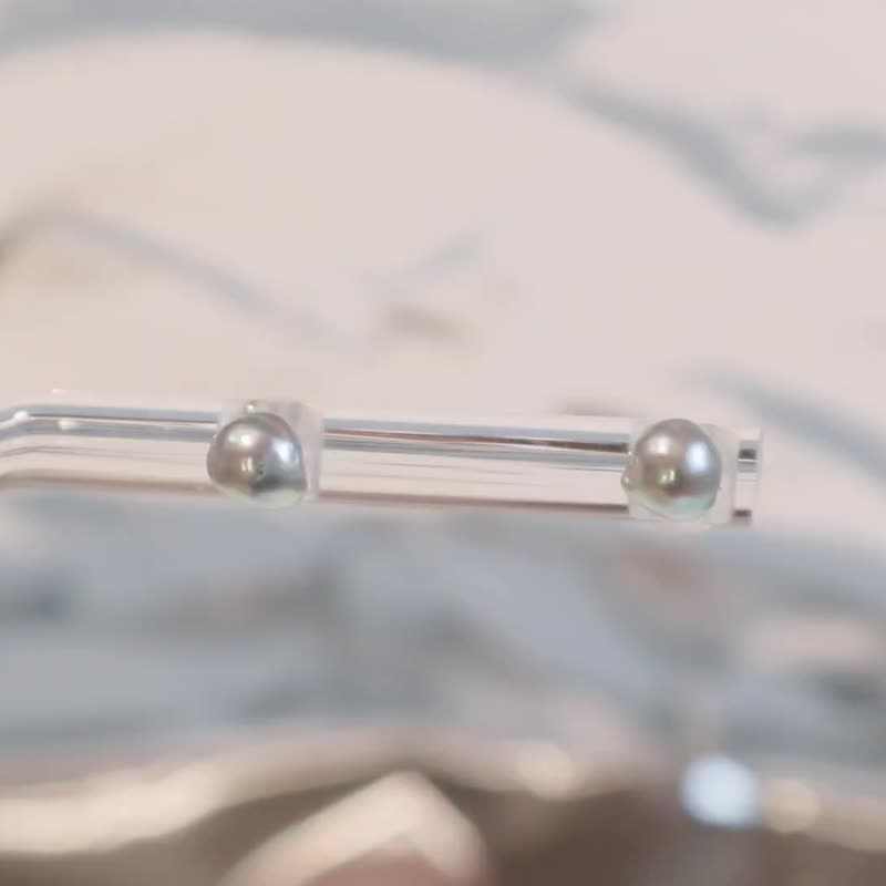 日本天然银彩蓝色 Akoya 巴洛克珍珠耳环。4-4.5mm 18k 金 - 耳环/耳夹 - 珍珠 蓝色