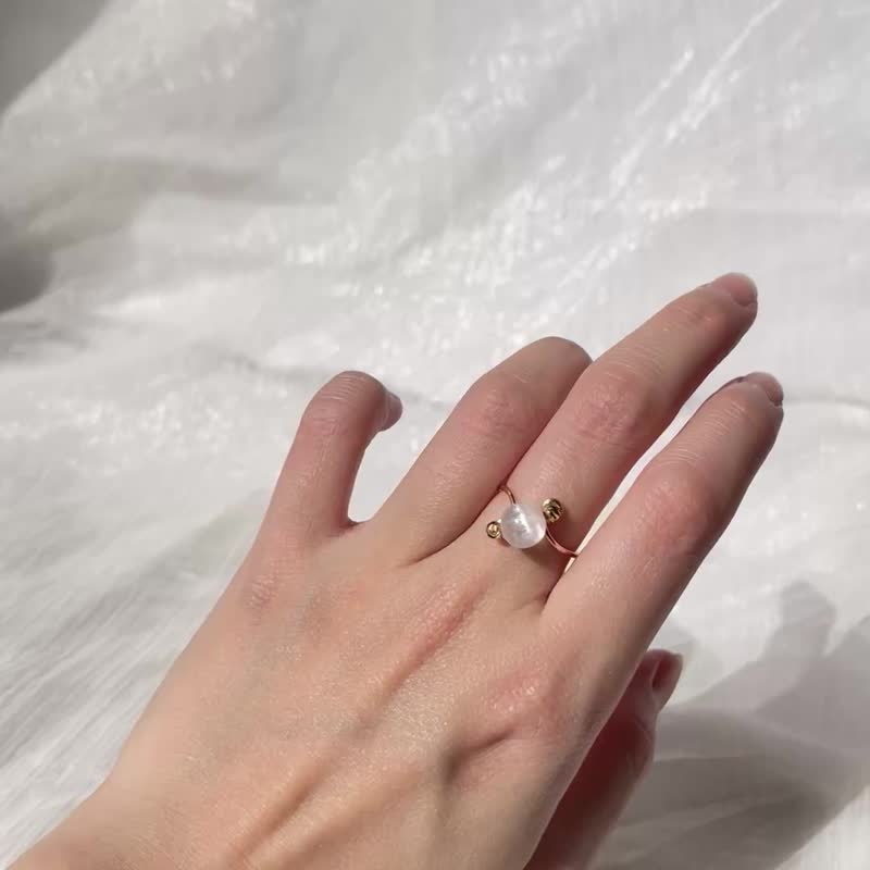 透石膏_戒指_弹性戒围_简约_金属编织饰品_矿石水晶_铜镀金 - 戒指 - 半宝石 白色