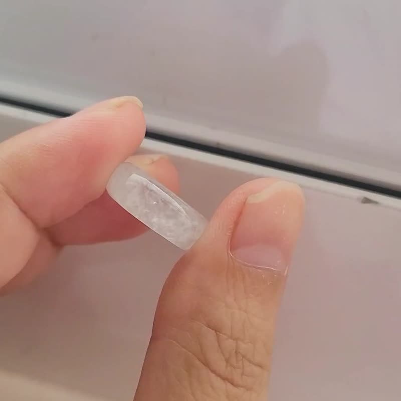 【亲翠】天然翡翠 高冰木那起莹光超透极小极美手指镯12mm戒圈 - 戒指 - 玉石 白色
