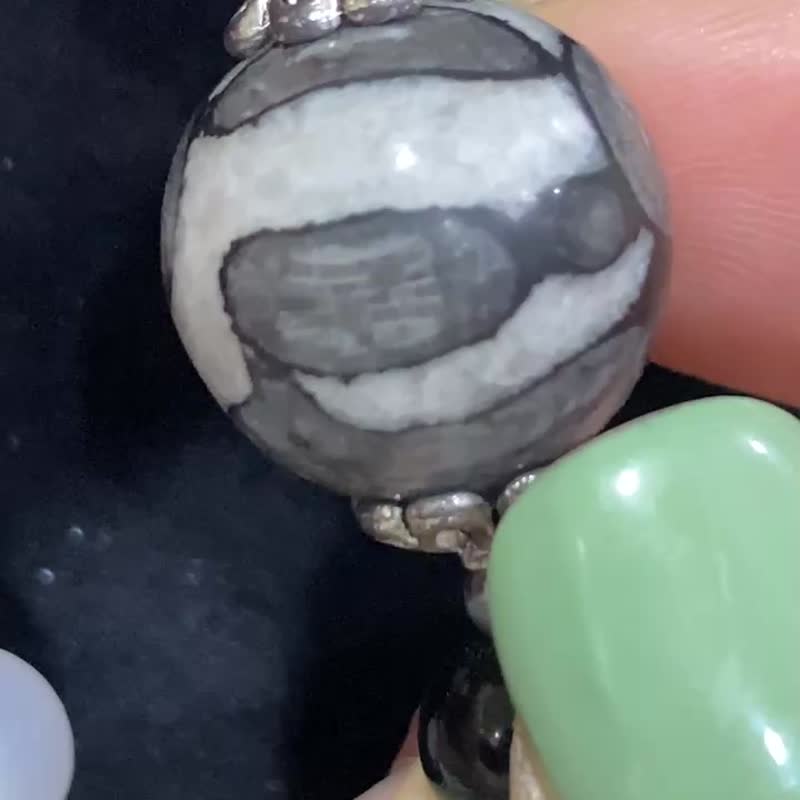 黑白珊瑚玉手串 稀有材质 黑曜石 水草玛瑙 男女皆可 - 手链/手环 - 水晶 黑色