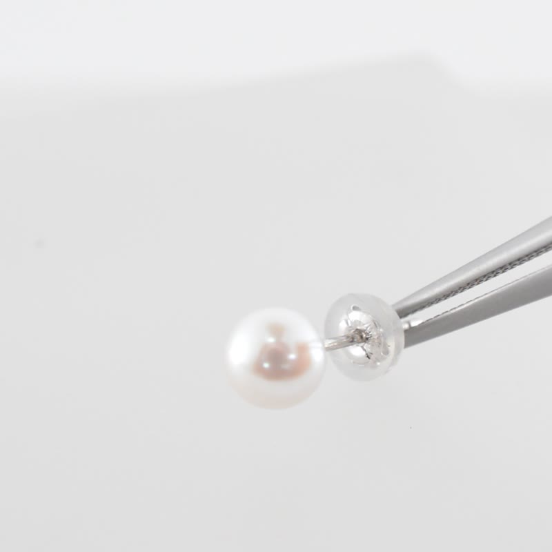 Akoya 珍珠耳环5mm  海水Akoya珍珠 日本制造 耳夹耳环 - 耳环/耳夹 - 珍珠 