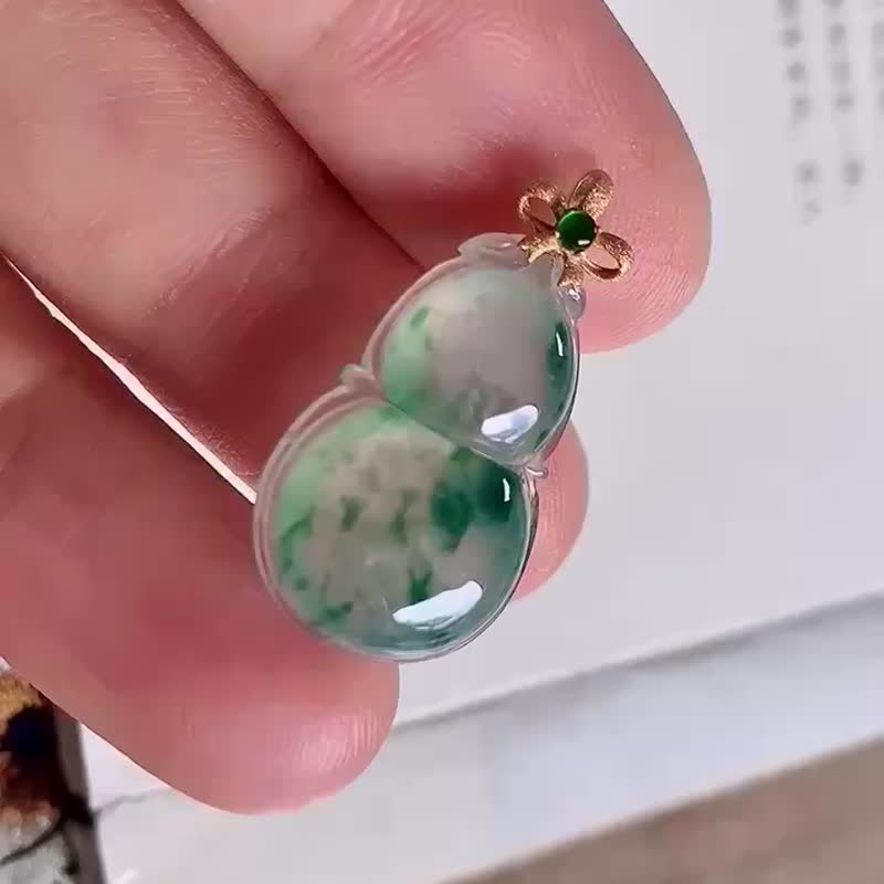 冰种翡翠 天然翡翠 缅甸A玉 颈链 • 18k金翡翠葫芦吊坠 - 项链 - 玉石 绿色