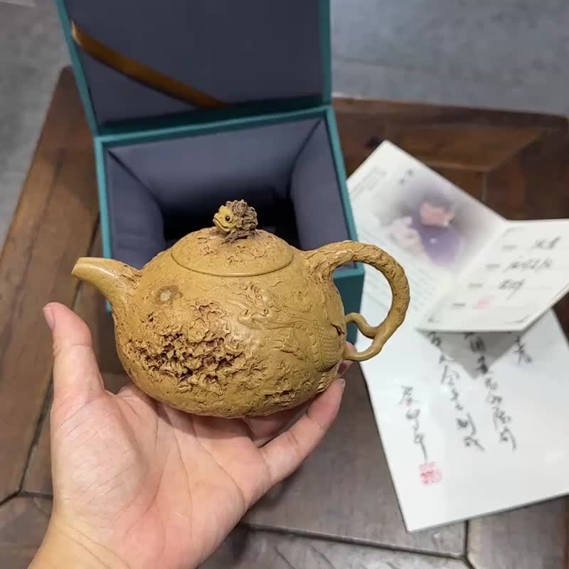 隐龙供春 全手工大拍陶手陈真作品容量280cc老段壶身肌理斑驳 - 茶具/茶杯 - 陶 
