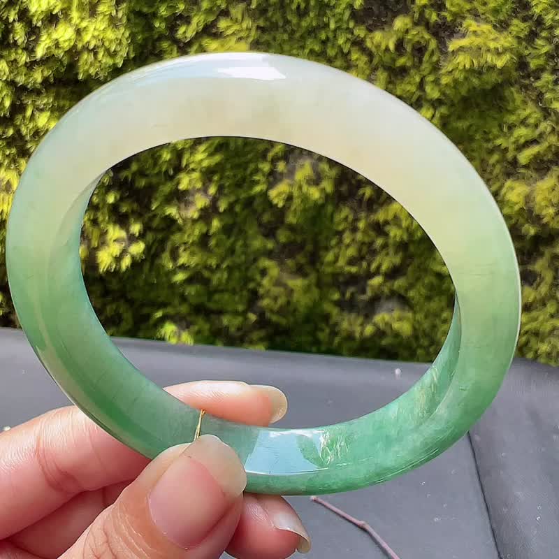 冰种翡翠天然翡翠玉镯A玉手镯 玉鈪 • 糯冰种半山水翡翠福镯 - 手链/手环 - 玉石 绿色