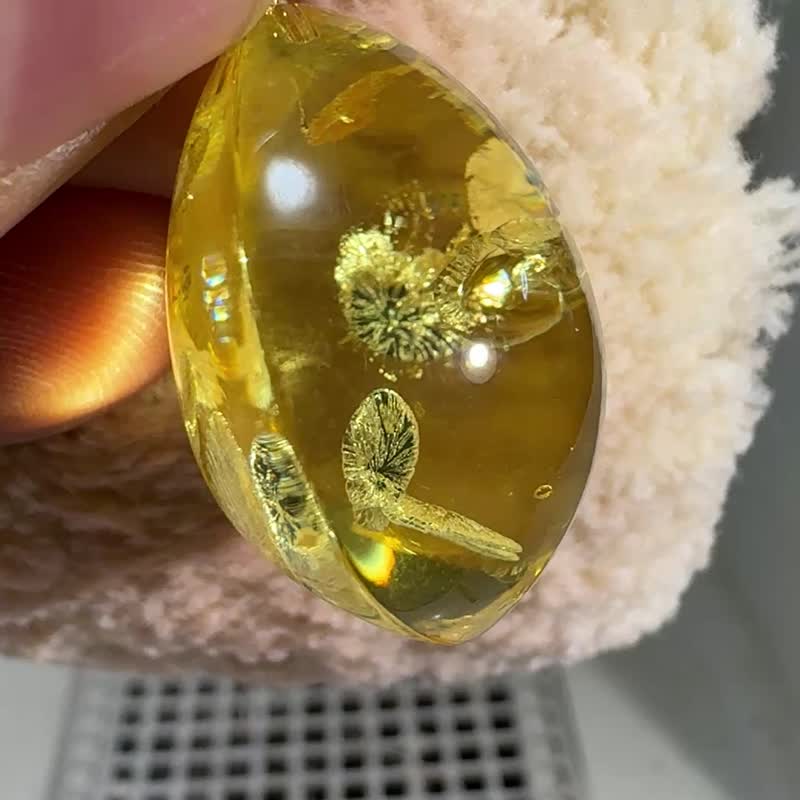 透明琥珀吊坠闪耀光芒 镀金银琥珀项链 天然波罗的海琥珀饰品 - 项链 - 半宝石 金色