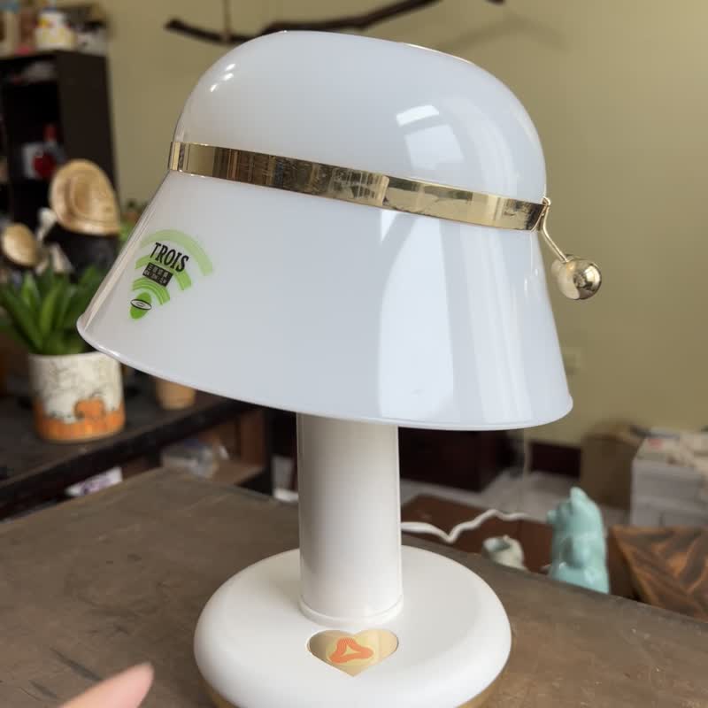 早期日本女士帽触碰桌灯 - 灯具/灯饰 - 塑料 白色
