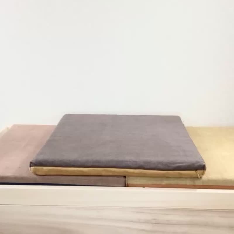 S-W-Zabuton Cushion acorns and zelkova dyed linen, w-face-foam 35x35cm / 13.8in - 枕头/抱枕 - 棉．麻 咖啡色