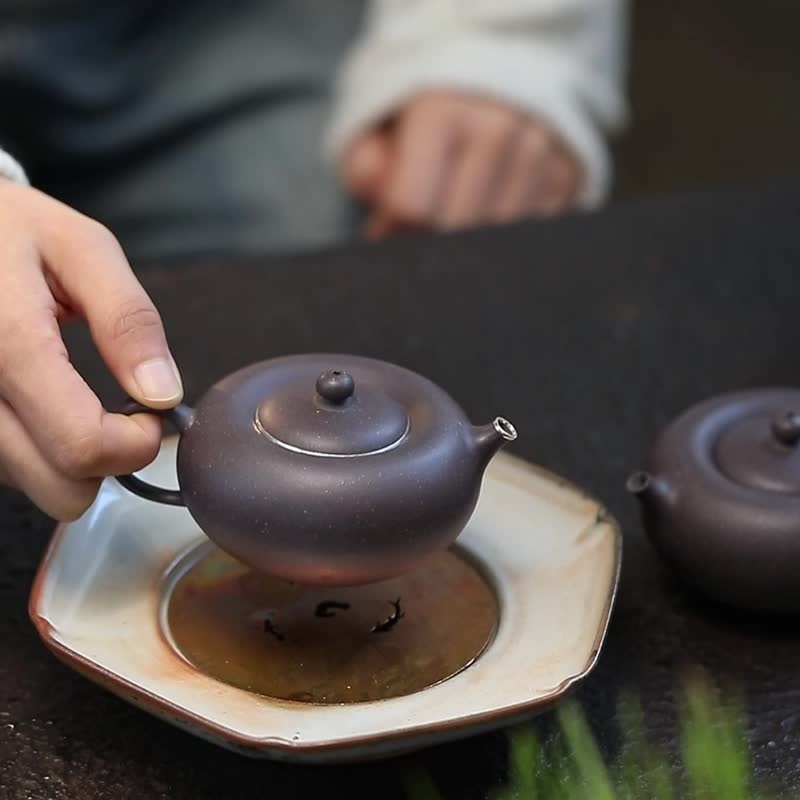 新派茶器 天青泥扁柿  一人小紫砂壶 宜兴功夫茶器泡茶壶140cc - 茶具/茶杯 - 陶 