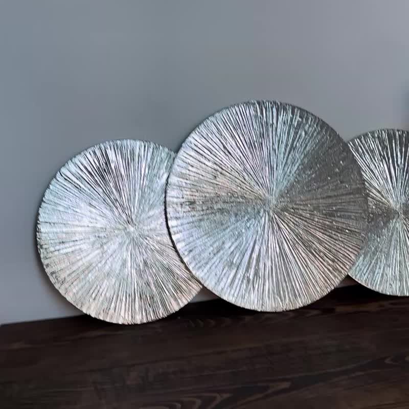 套装 3银画，墙上的套装平底锅，银三幅画 - 海报/装饰画/版画 - 其他材质 银色