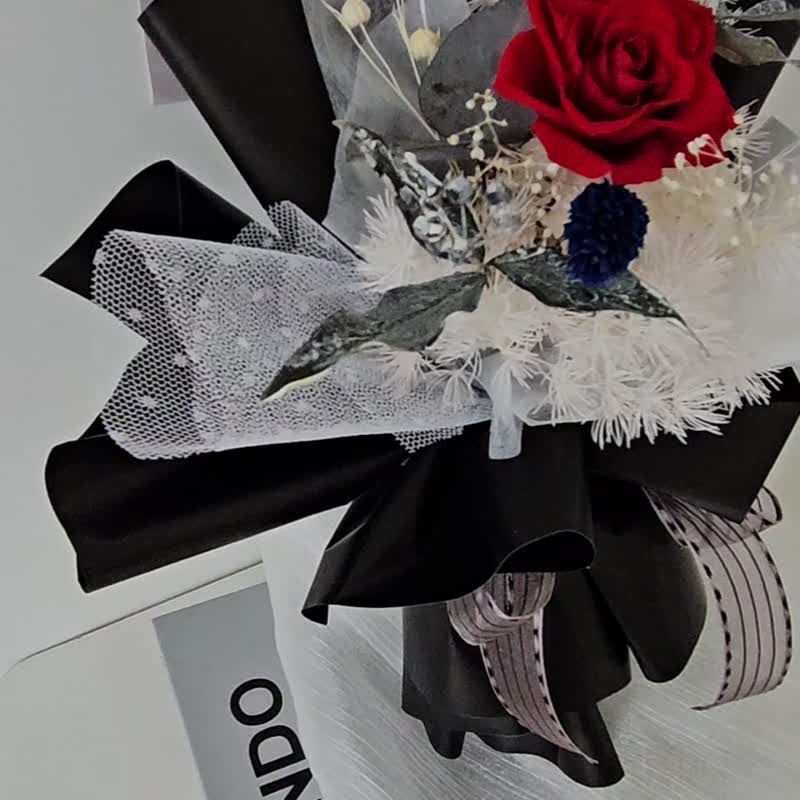 黑白色系永生玫瑰花束 情人花束 永生花束 - 干燥花/捧花 - 植物．花 黑色