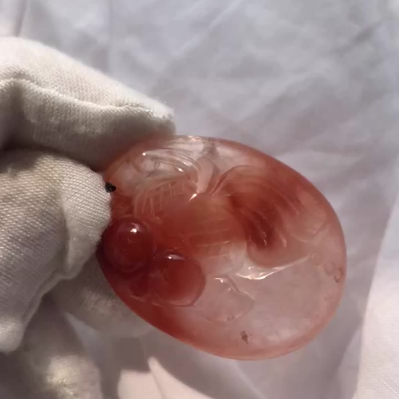 巴西红兔毛 彩虹 水晶 金鱼 人工雕刻 项链 吊咀 吊堕 水晶 摆设 - 项链 - 水晶 红色