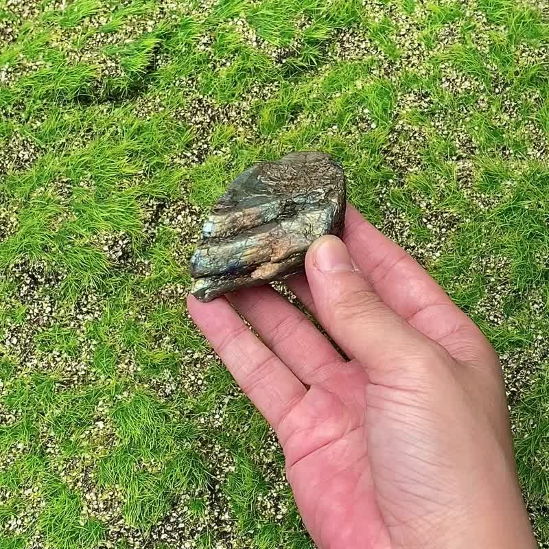 天然原矿彩光拉长石 疗愈 能量 财运 旺姻缘 提升个人魅力 原石 - 摆饰 - 水晶 多色