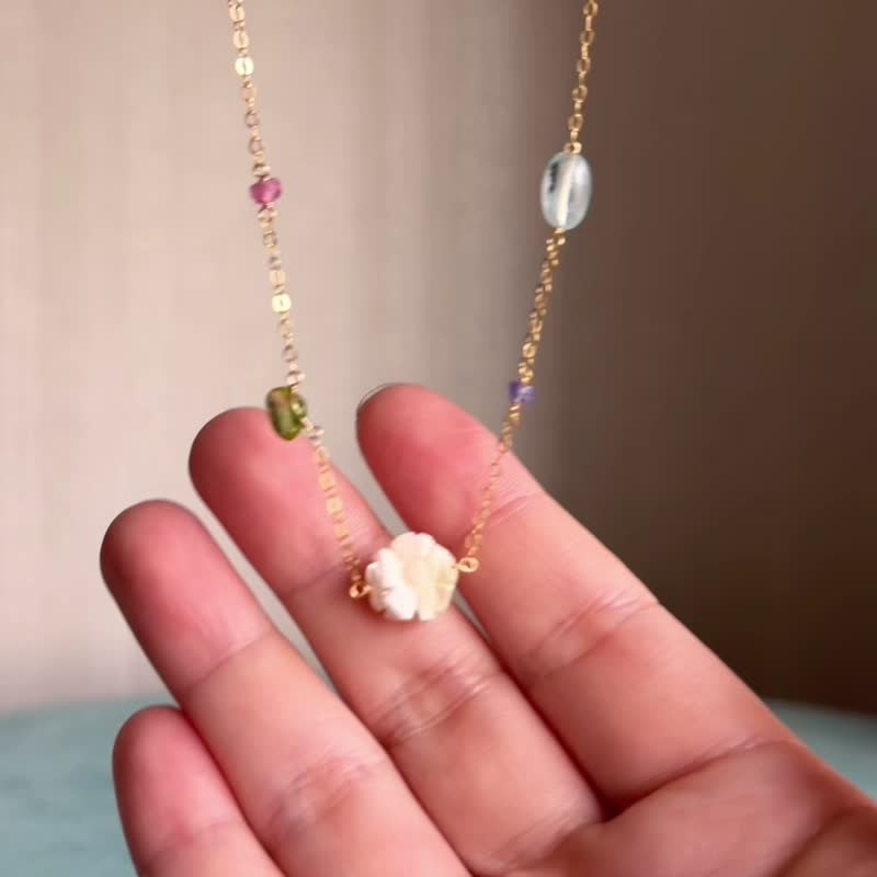幸福三叶 14KGF 珍珠母贝 海蓝宝石 橄榄石 项链  温柔气息 - 项链 - 宝石 多色