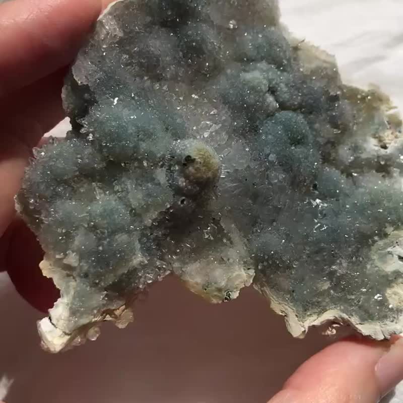 巴西异象水晶 闪亮 像地图 包里体 带彩 白水晶簇 - 摆饰 - 水晶 蓝色