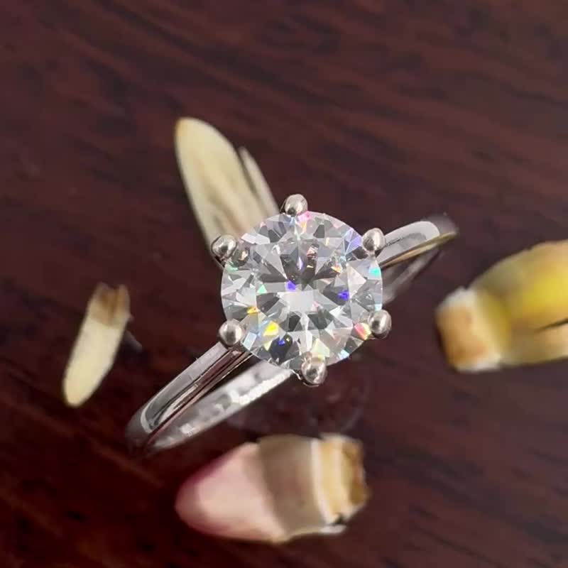 一颗光的承诺  莫桑钻 0.80ct 六爪镶 纯银戒指 - 戒指 - 银 