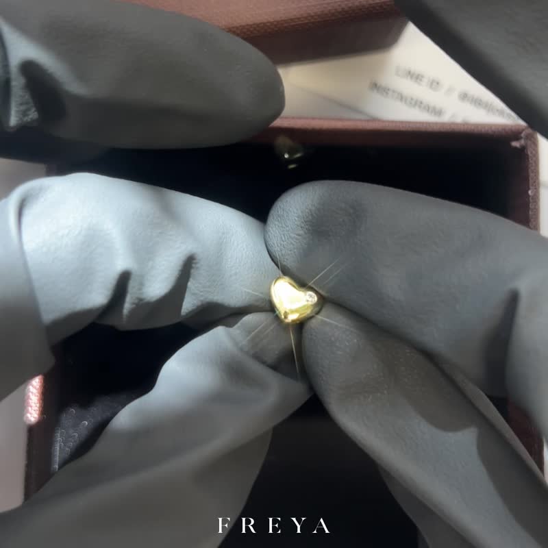 FREYA  单钻 爱心耳钉 设计款-纯银14k金 - 耳环/耳夹 - 贵金属 