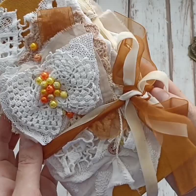 美丽的婚礼花束日记 手工制作的玫瑰笔记本 花边浪漫日记 - 笔记本/手帐 - 纸 橘色