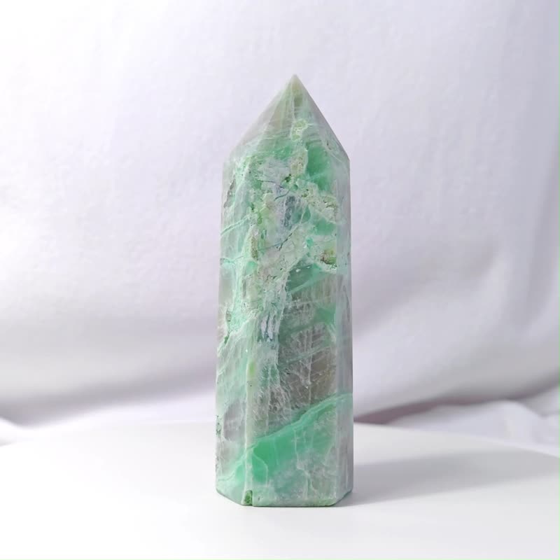 稀有 卡尼尔绿月光石 收藏 一柱擎天 事业成功 心轮 晶柱 礼物 - 摆饰 - 宝石 绿色