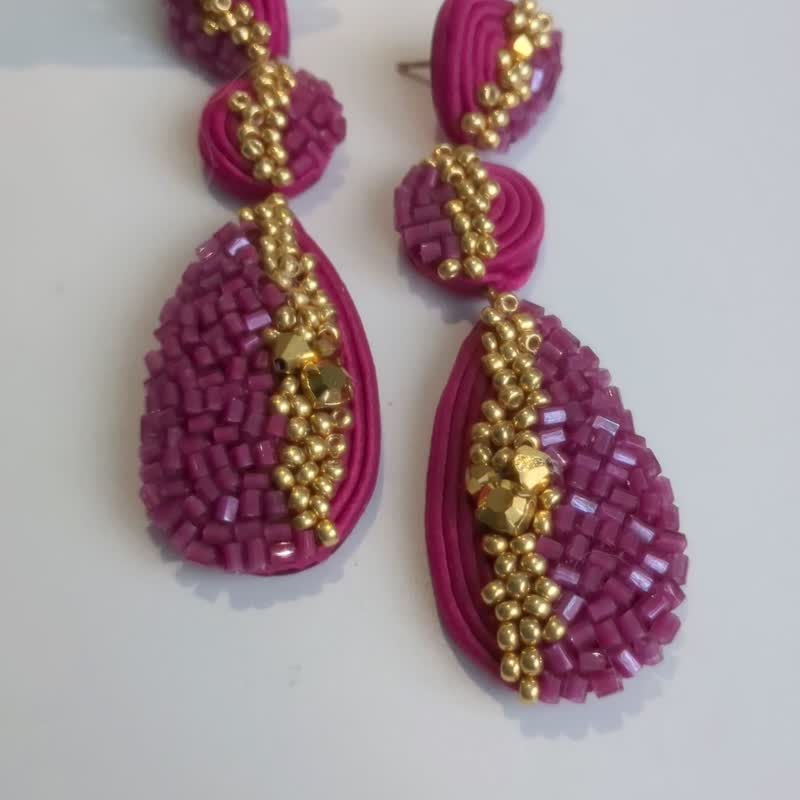 Fiolent earrings in fuchsia colour - 耳环/耳夹 - 其他材质 粉红色