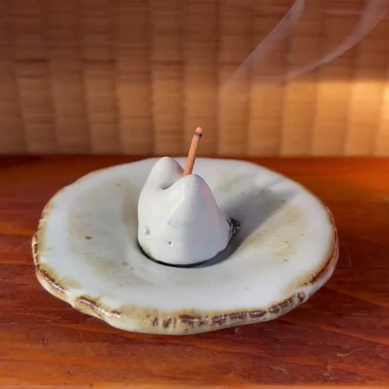 飞碟香香猫 / 线香立 + 陶碟 / 二入组 - 香薰/精油/线香 - 陶 白色