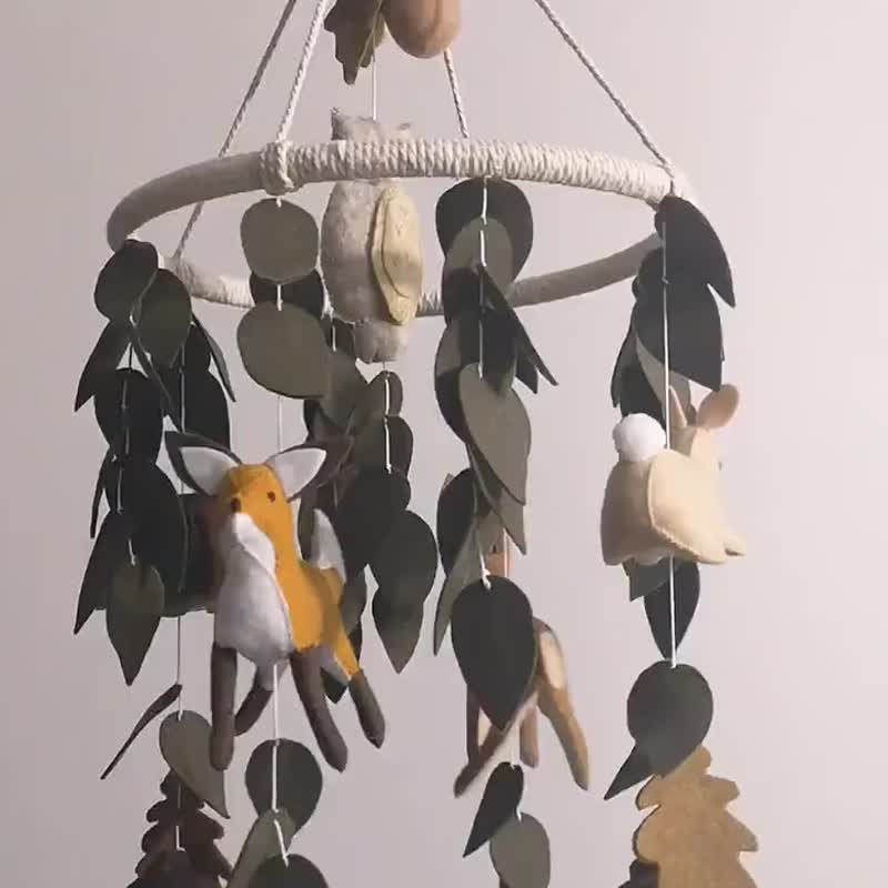 Woodland baby mobile, Woodland nursery decor, animals forest crib mobile - 玩具/玩偶 - 环保材料 绿色