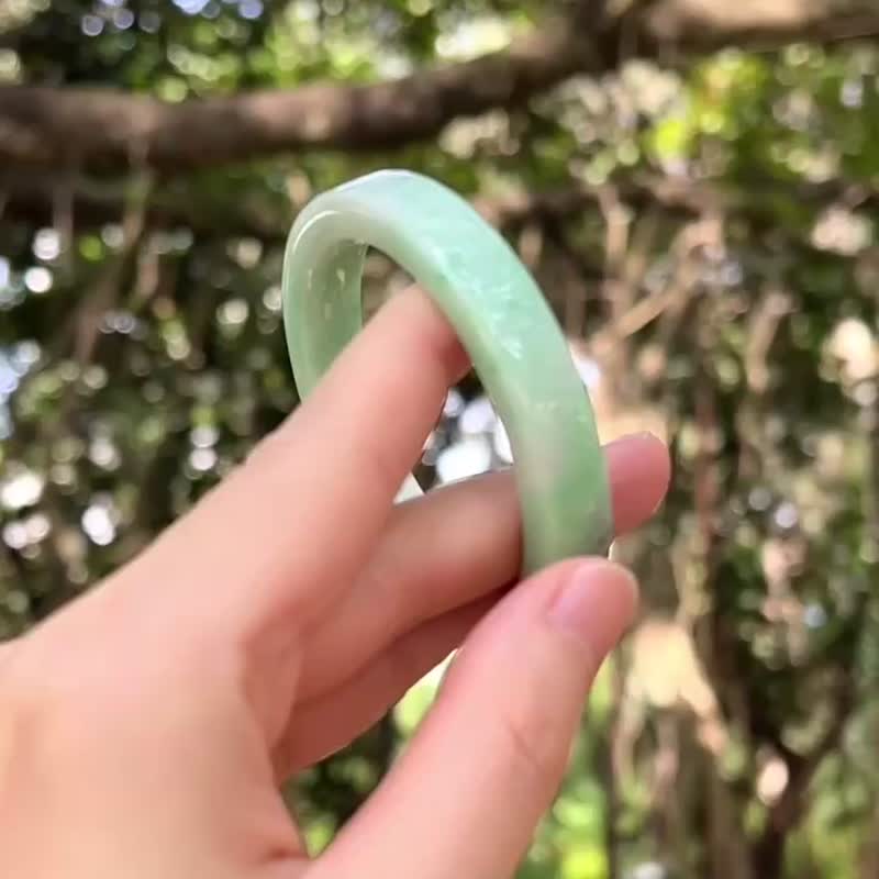 天然翡翠 缅甸 A玉 玉镯 • 金丝种芝麻花翡翠方镯 - 手链/手环 - 石头 绿色