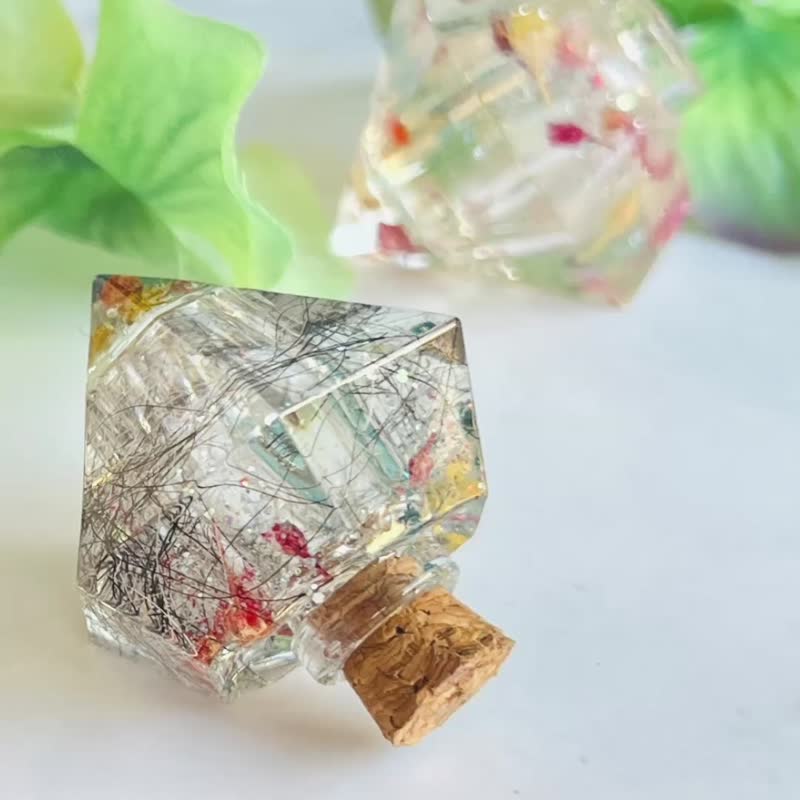 定制宠物纪念品 香薰瓶 可放精油 精油瓶 钥匙圈 吊饰 - 香薰/精油/线香 - 树脂 白色