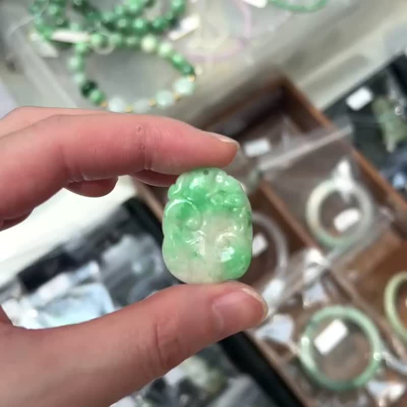 天然翡翠 缅甸 A玉 玉镯 • 白底青如意翡翠吊坠 - 手链/手环 - 石头 绿色