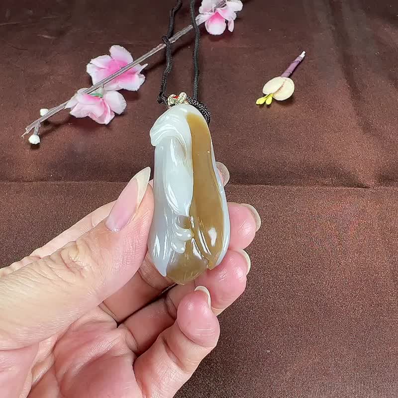 秒杀价 天然新疆和田玉且末糖玉兰花吊坠 - 吊饰 - 玉石 
