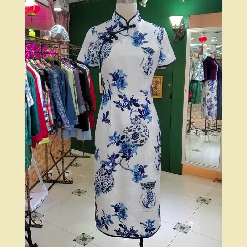 新青花瓷短旗袍 悦裳 港式 复古旗袍 连身裙 - 旗袍 - 棉 白色