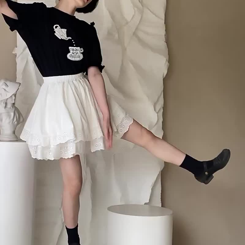 黑色 魔法茶壺少女T恤 復古立體門襟泡泡袖棉質修身短袖上衣 - 女装 T 恤 - 棉 黑色